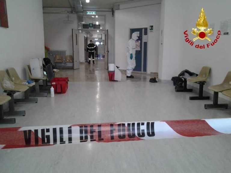 ostreticia ginecologia ospedale san paolo civitavecchia vvf vigili fuoco pompieri sanificazione 1.jpg