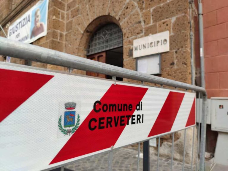 piazza risorgimento cerveteri transenna comune 1.jpg