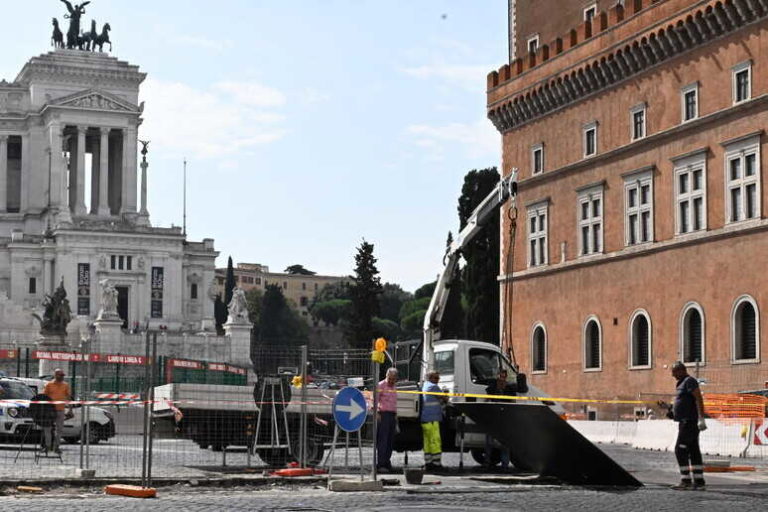 piazza venezia roma.jpg