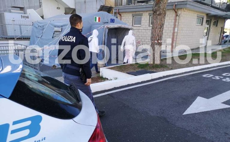 polizia ospedale san paolo tenda 1.jpg