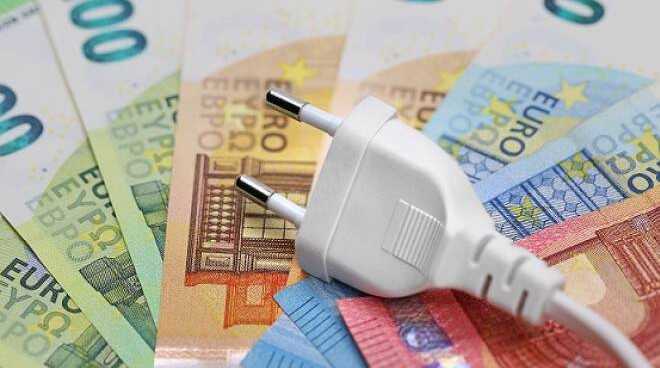rincari energia elettrica.jpg