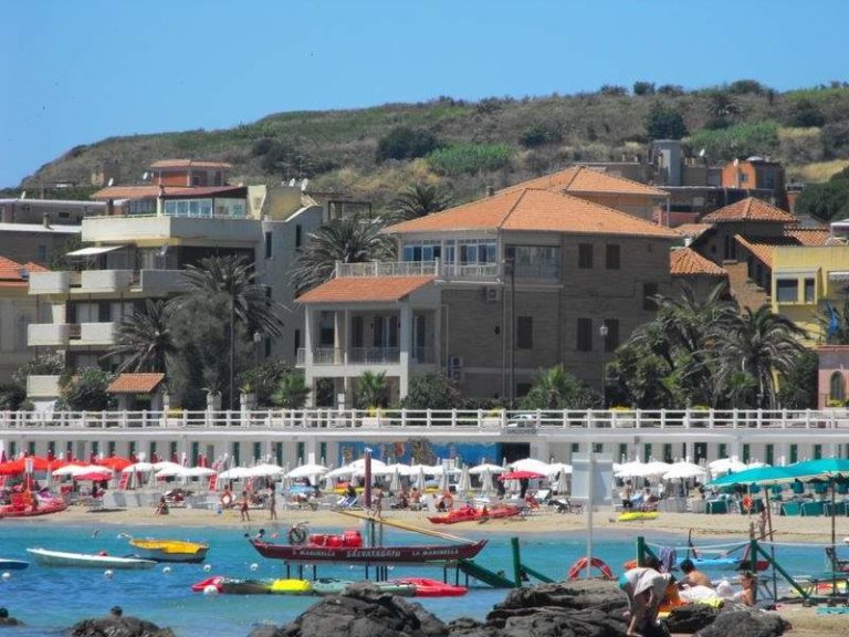 santa marinella spiaggia passeggiata 3.jpg