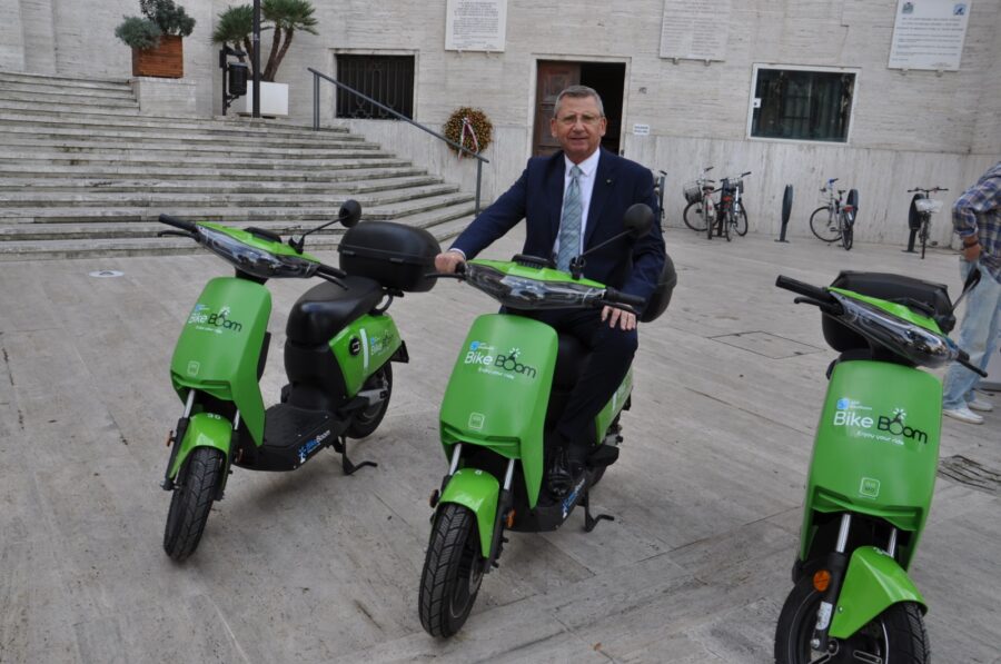 A Pescara attivo anche lo scooter sharing 1 scooter sharing193967 e1698670163689.jpeg