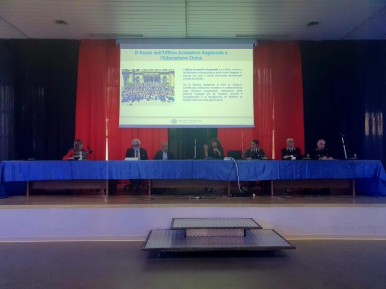 tavololegalita e1697639448899.jpg