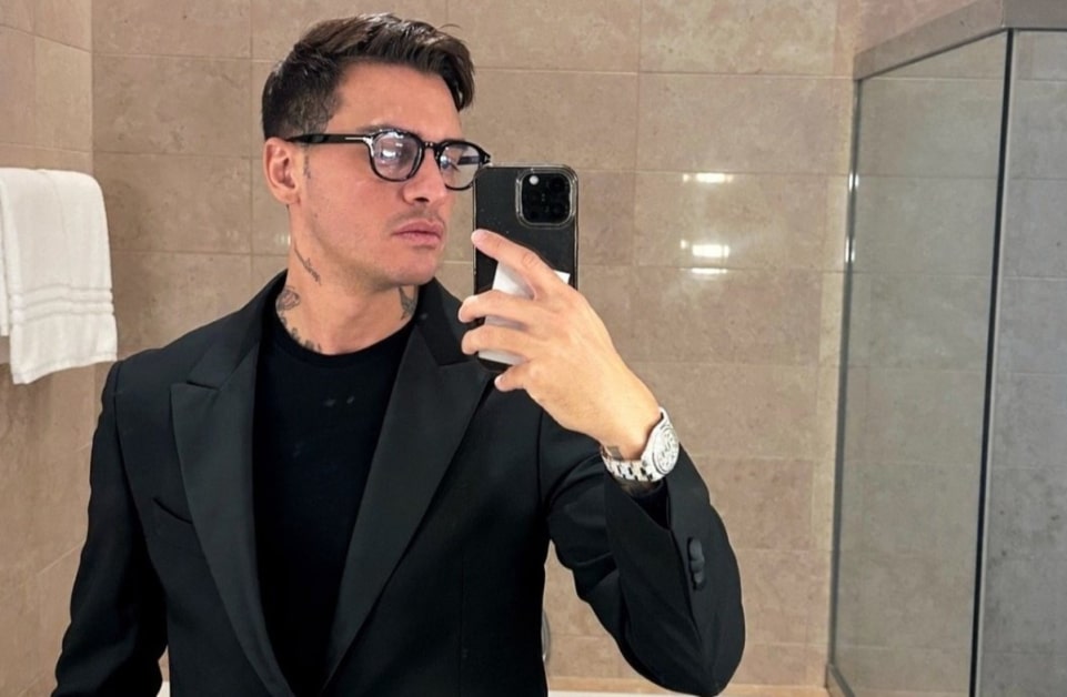 “Basciano accusato di creare un profilo fake per insultare Sophie Codegoni: una teoria assurda o una verità sconvolgente?” 1 22Basciano accusato di creare u.jpg