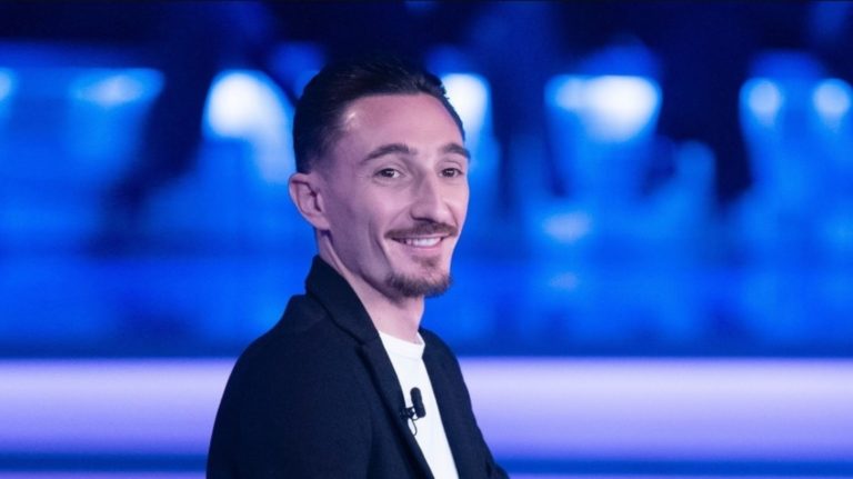 22Ciro Petrone svela la reazio.jpg