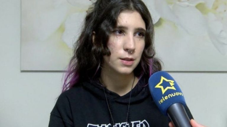 22Dritto e Rovescio Elena Cecc.jpg