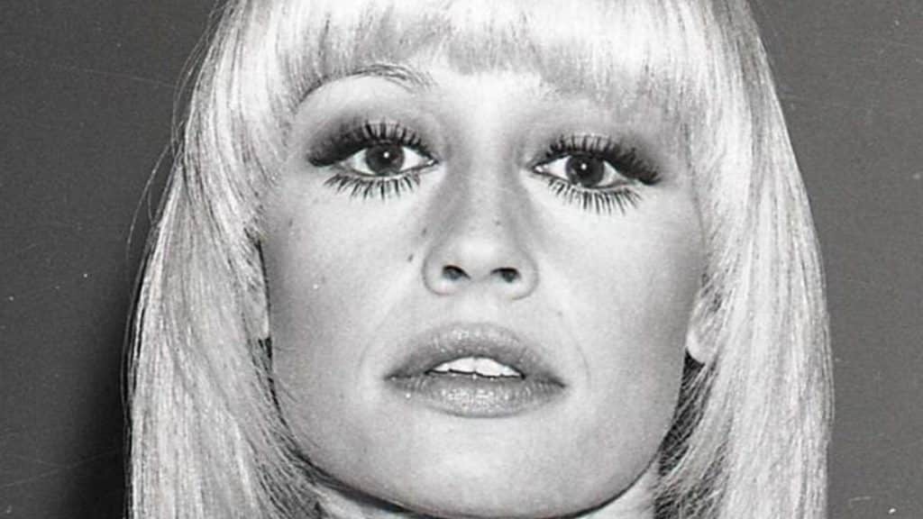 22Raffaella Carra La Vita di u.jpg