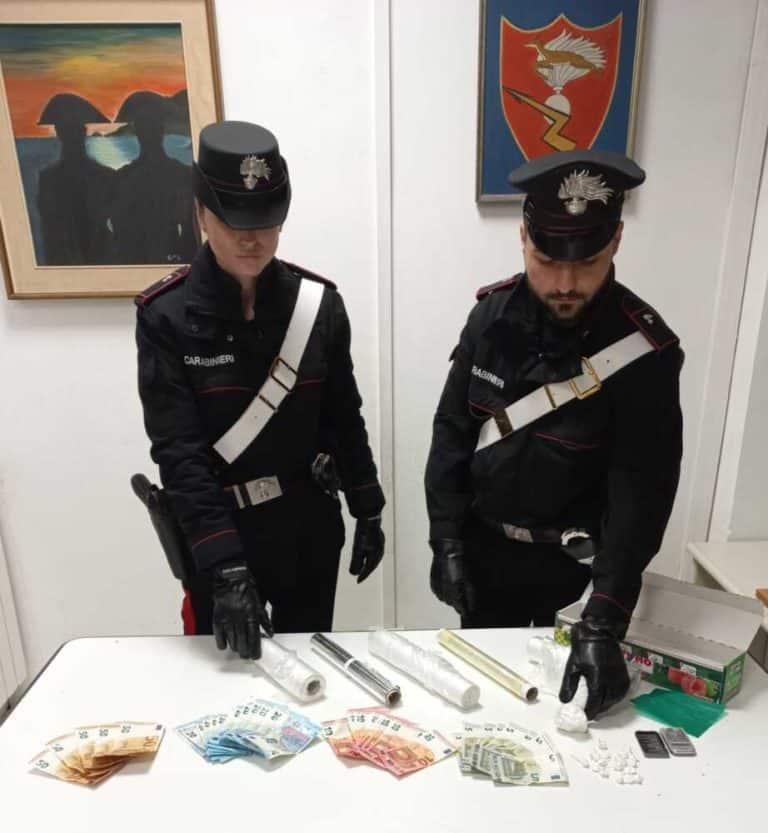 ANZIO La droga sequestrata dai Carabinieri 1.jpg