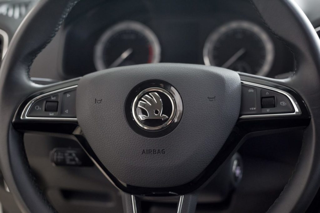 Airbag volante guida Skoda.jpg