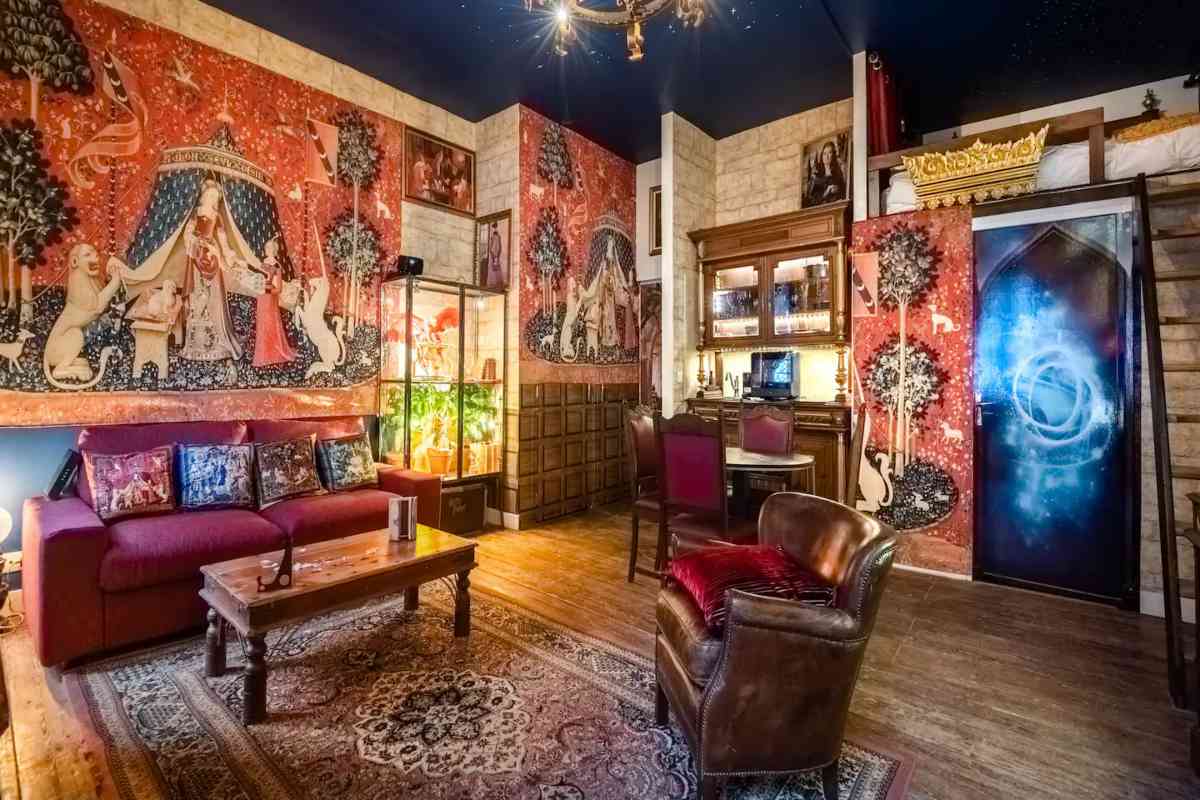 Airbnb Harry Potter.jpg