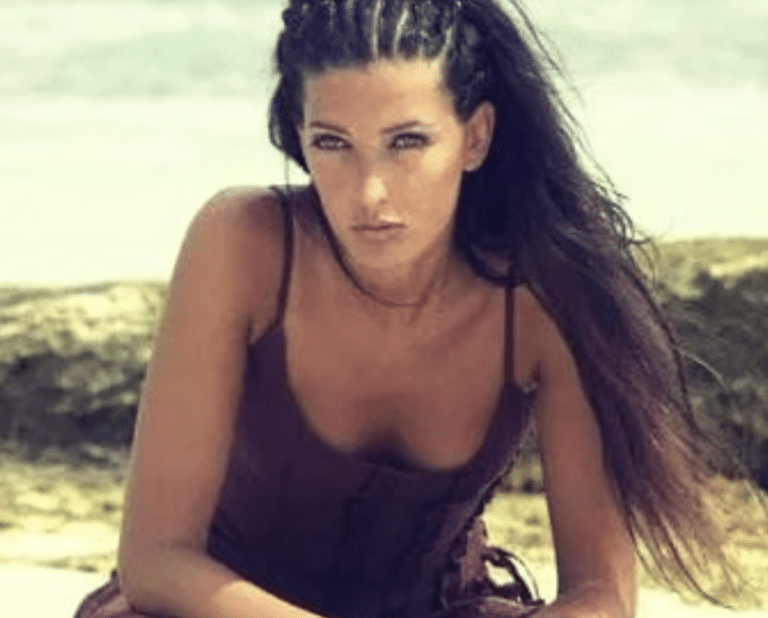 Alessia Merz Ambra Angiolini .png
