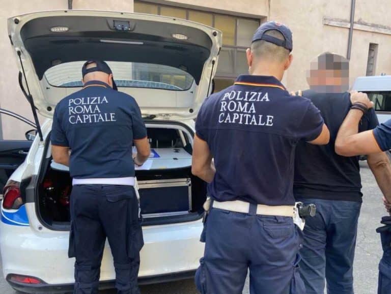 Arresto Polizia Locale municipale roma capitale.jpeg