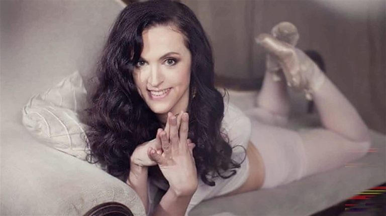 Attrice famosa della televisio.jpg