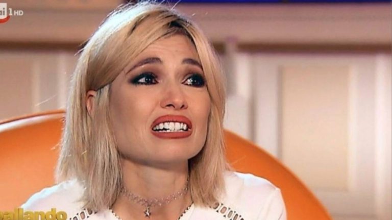 Carlotta Mantovan in lacrime .jpg
