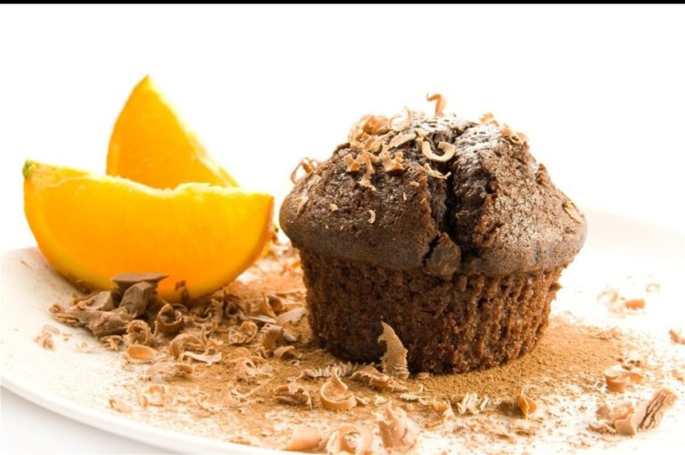 Deliziosi muffin al cacao con .jpg