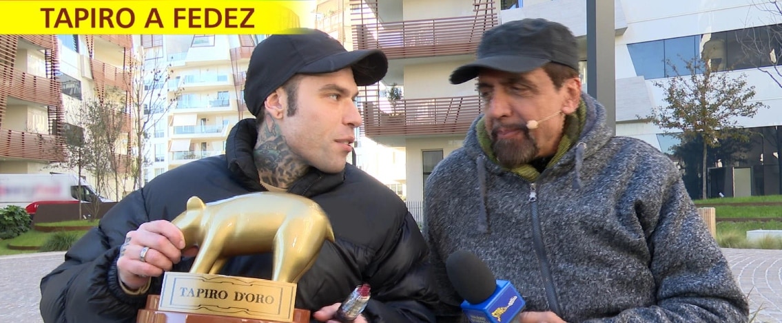 Fedez a Striscia la notizia i.jpg