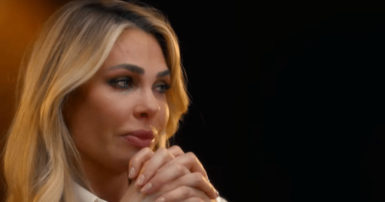 Ilary Blasi svela il tradiment.png