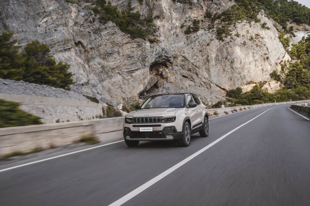 Jeep Avenger eHybrid 1.jpg