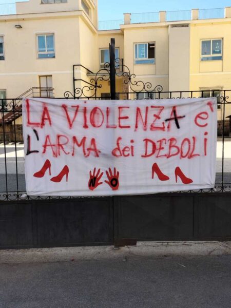 La Giornata internazionale contro la Violenza sulle Donne allIC Piazzale della Gioventu di Santa Marinella 1 450x600.jpg
