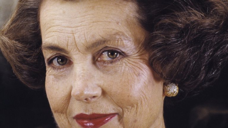 La caduta di Liliane Bettencourt: miliardaria e prigioniera del maggiordomo 1 La caduta di Liliane Bettencou.jpg