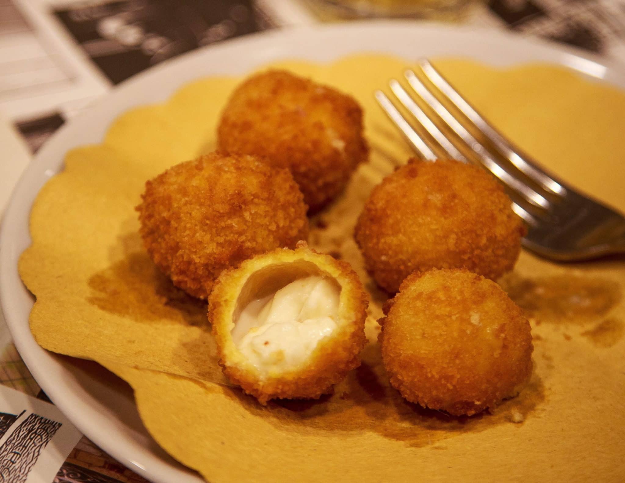 Mozzarelline fritte: le preparo nella friggitrice ad aria 1 Mozzarelline fritte scaled.jpg