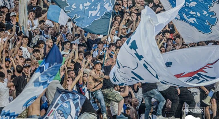PESCARA CALCIO TIFOSI.jpg