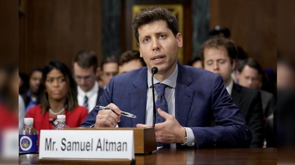 Sam Altman richiamato da OpenA.jpg