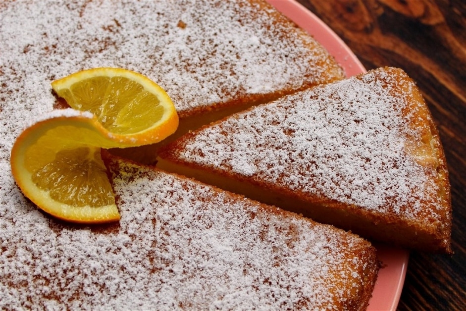 Scandalo svelato: Celebrità coinvolte in misteriosa truffa con torta alle arance frullate 1 Scandalo svelato Celebrita co.jpg