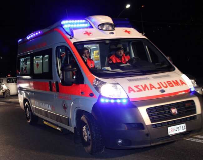 ambulanza di notte.jpg