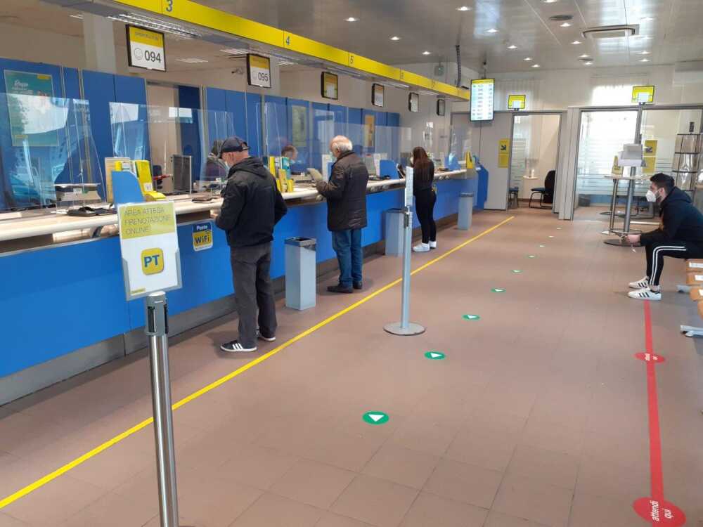 anziani poste pensioni Ufficio Postale.jpg