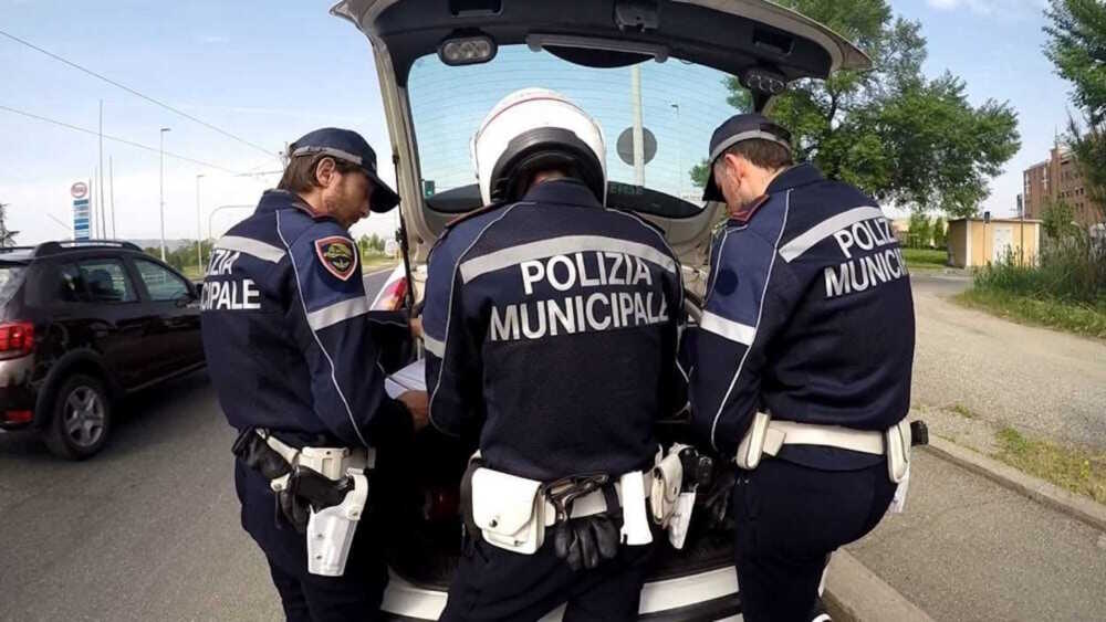 armi polizia locale municipale 2.jpeg