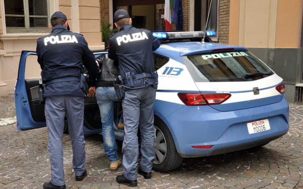 arresto polizia.jpg