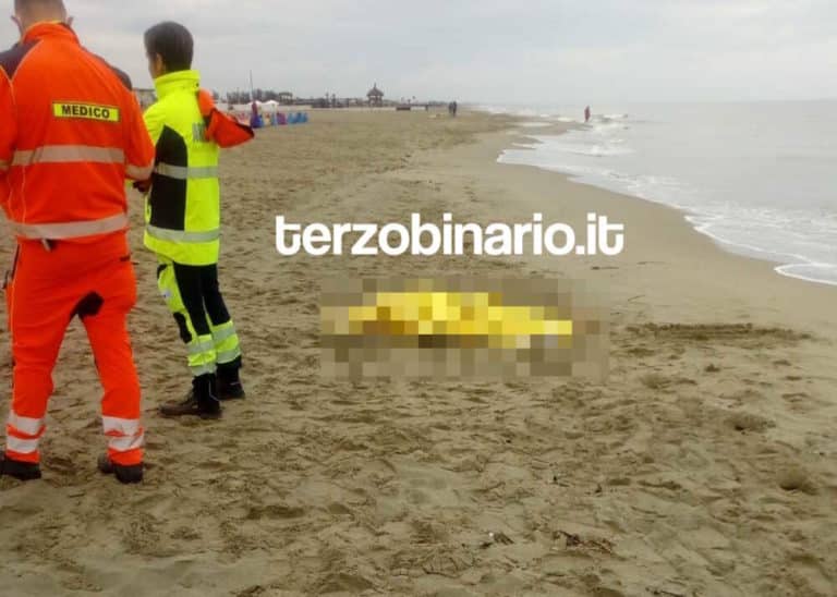 cadavere donna passoscuro spiaggia 22.jpg