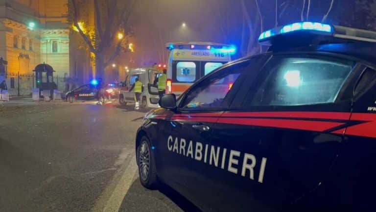 carabinieri 118 ambulanza.jpg