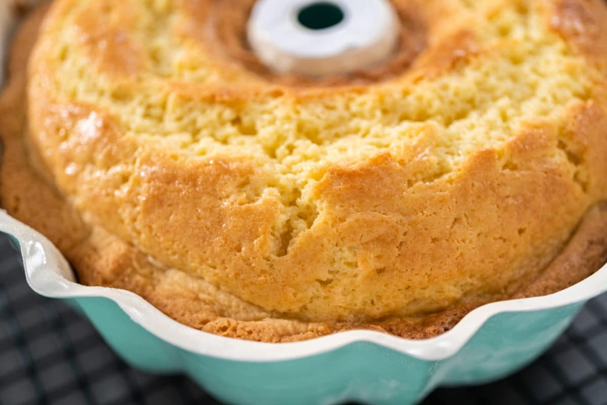 Ciambellone agli agrumi: altissimo e super soffice! 1 ciambellone arancia 3.jpg