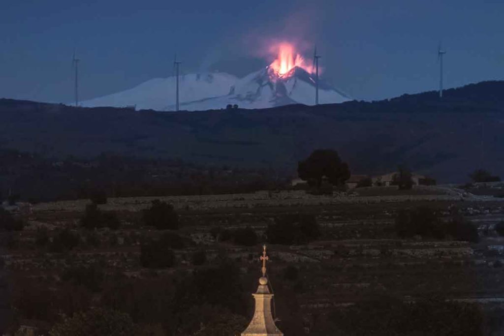 etna eruzione.jpg