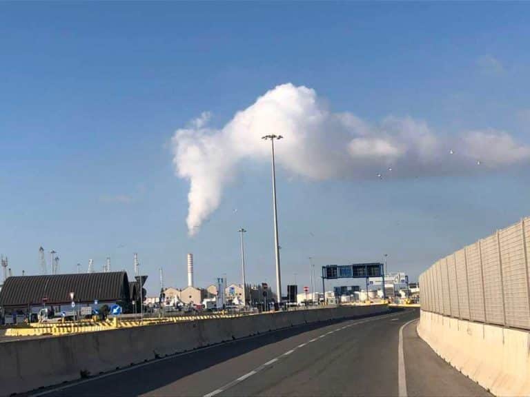fumo centrale enel civitavecchia torre nord 1 1.jpg