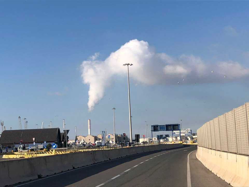 fumo centrale enel civitavecchia torre nord 1 1.jpg