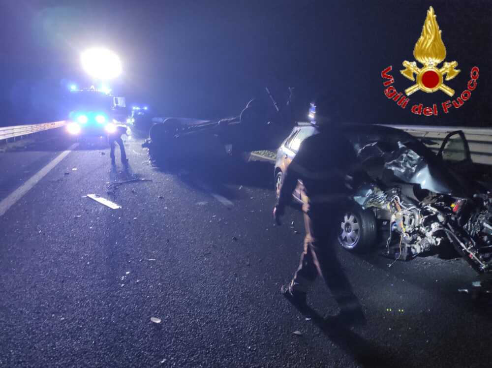 Incidente sulla A12 a Cerveteri, quattro feriti estratti dai pompieri 1 incidente a12 cerveteri.jpg