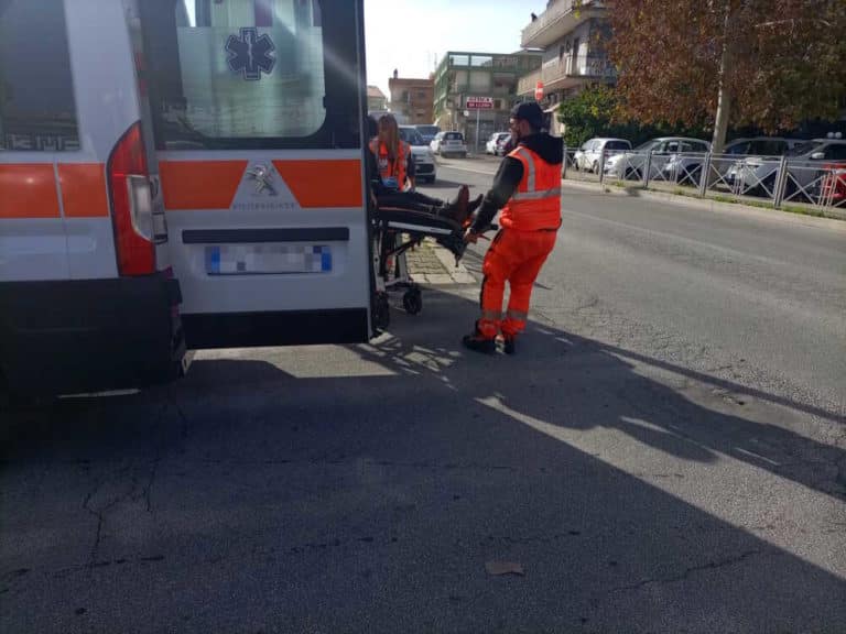 incidente cerveteri ambulanza via settevene.jpg