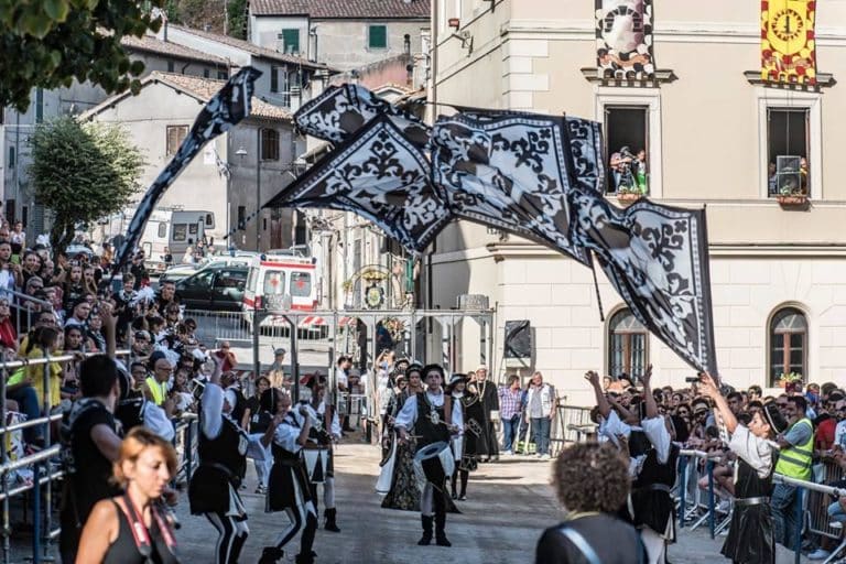palio sbandieratori burò.jpg