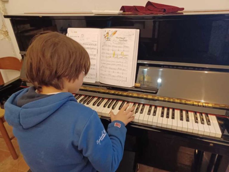 pianoforte per bambini a Roma.jpg