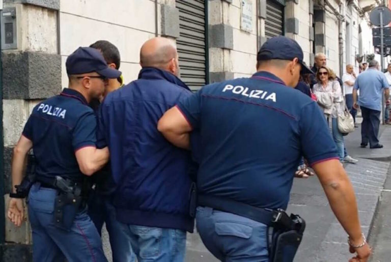 polizia arresto.jpg