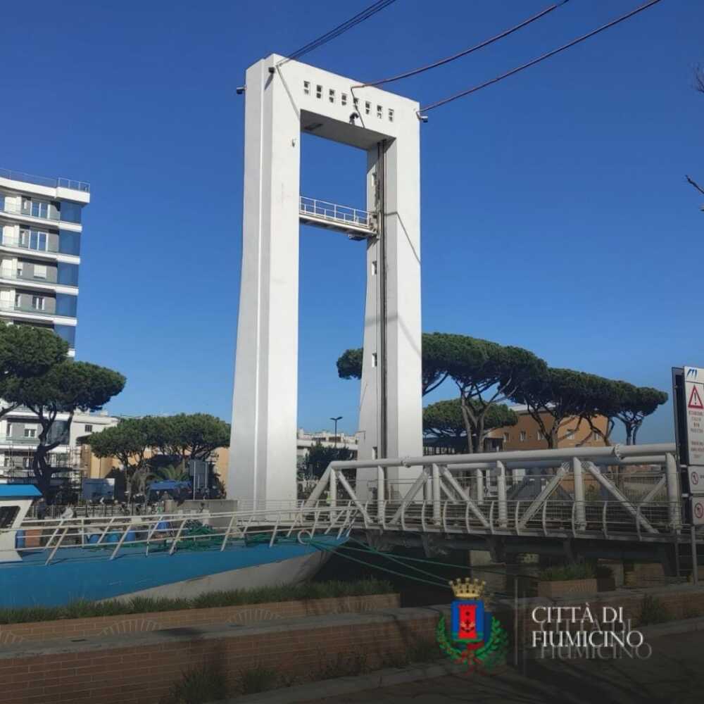 ponte 2 giugno chiuso fiumicino.jpg