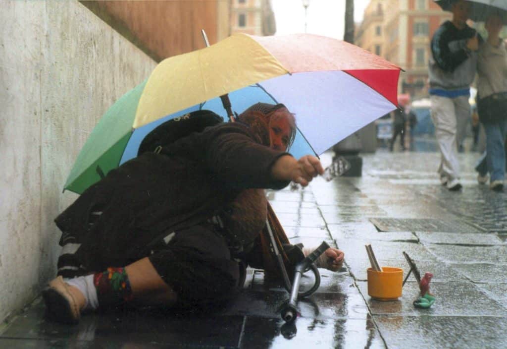poveri.jpg