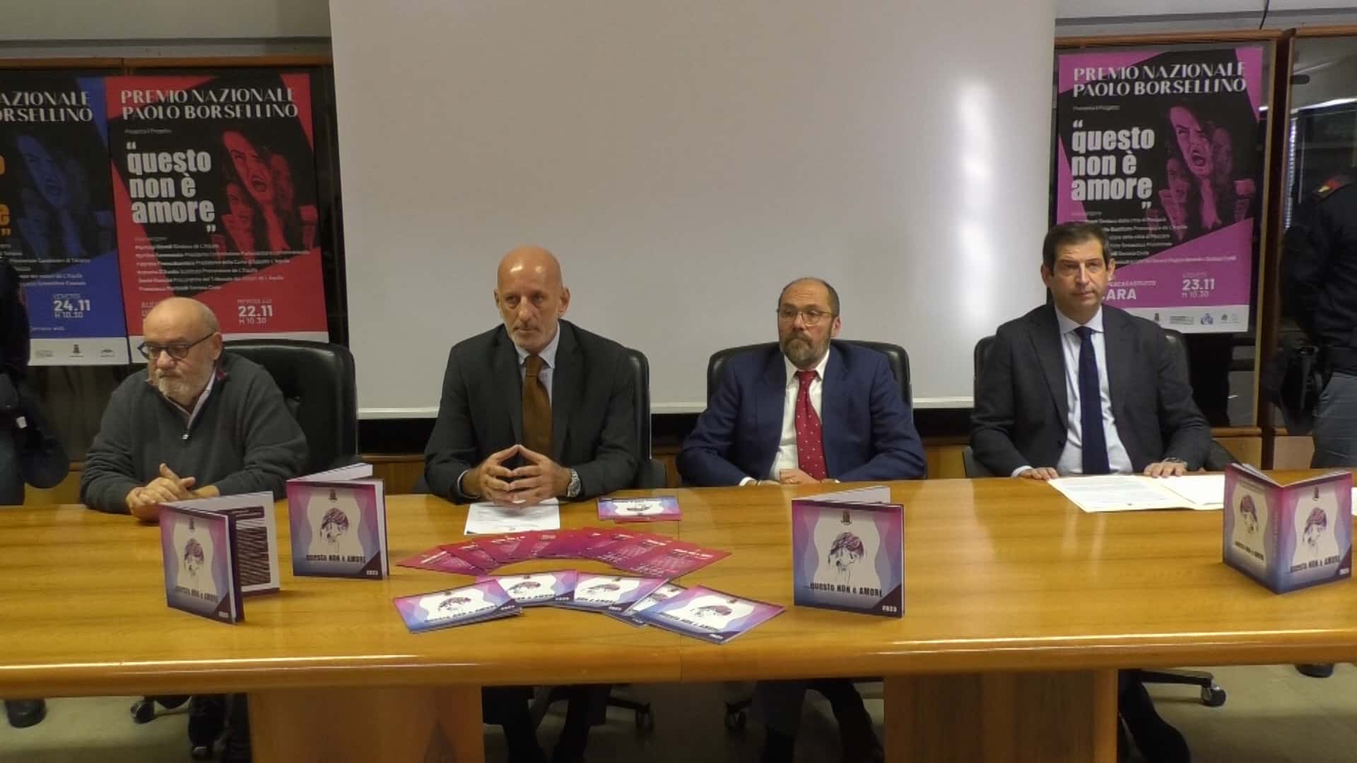 Abruzzo: tante iniziative contro la violenza sulle donne 1 questo non e amore.jpg