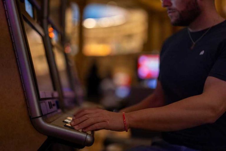 slot machines.jpg