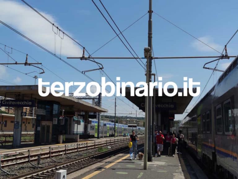 stazione civitavecchia treno fl5 turisti croceristi pendolari.jpg