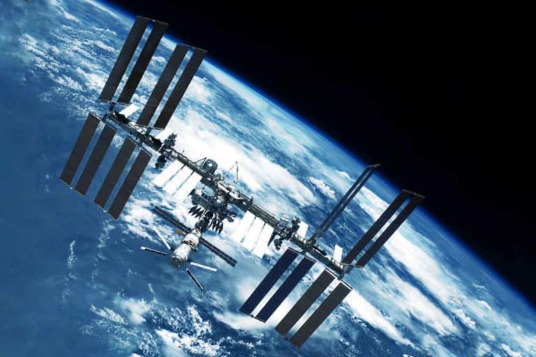 stazione spaziale.jpg